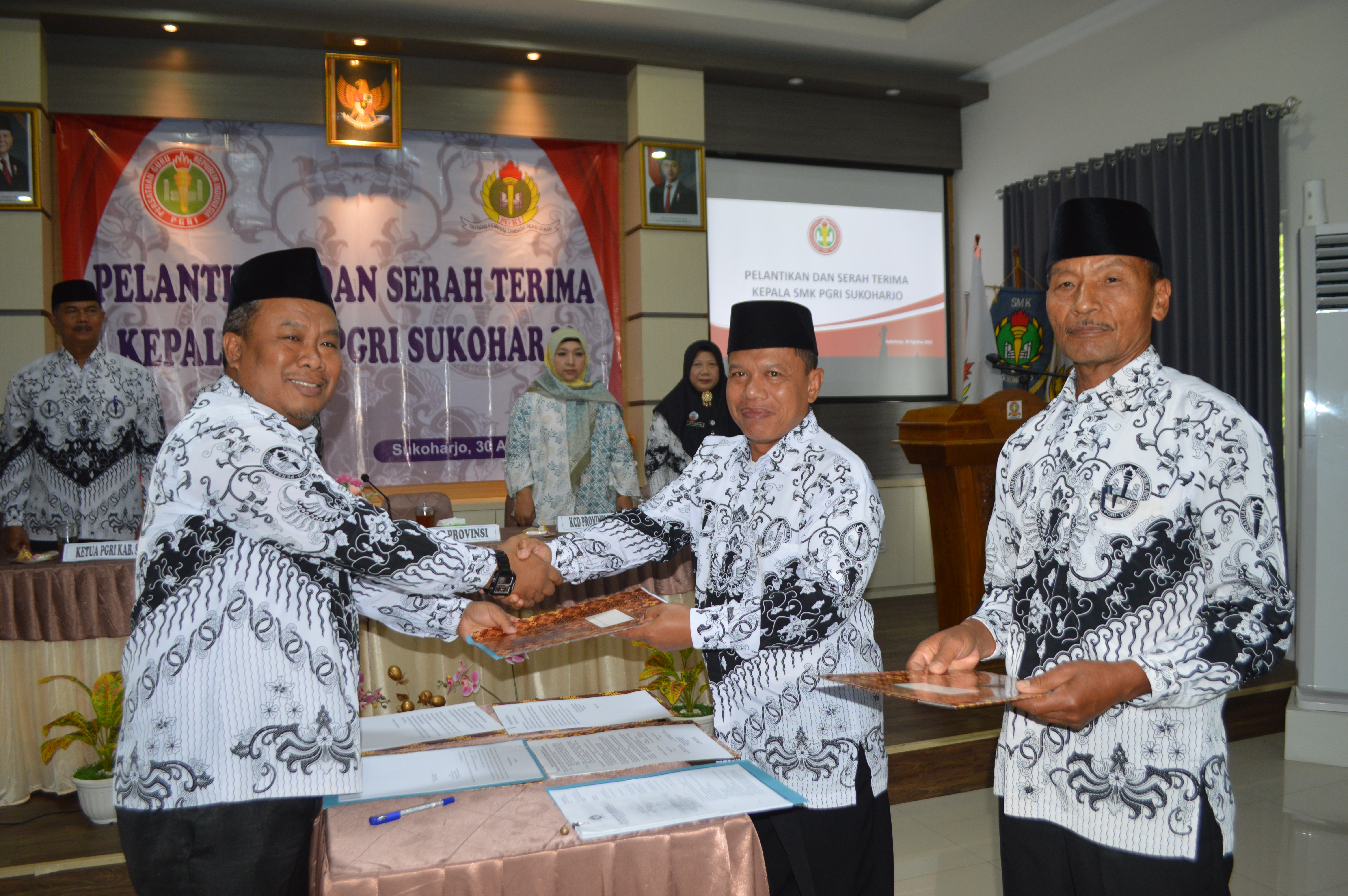 PELANTIKAN KEPALA SEKOLAH SMK PGRI Sukoharjo